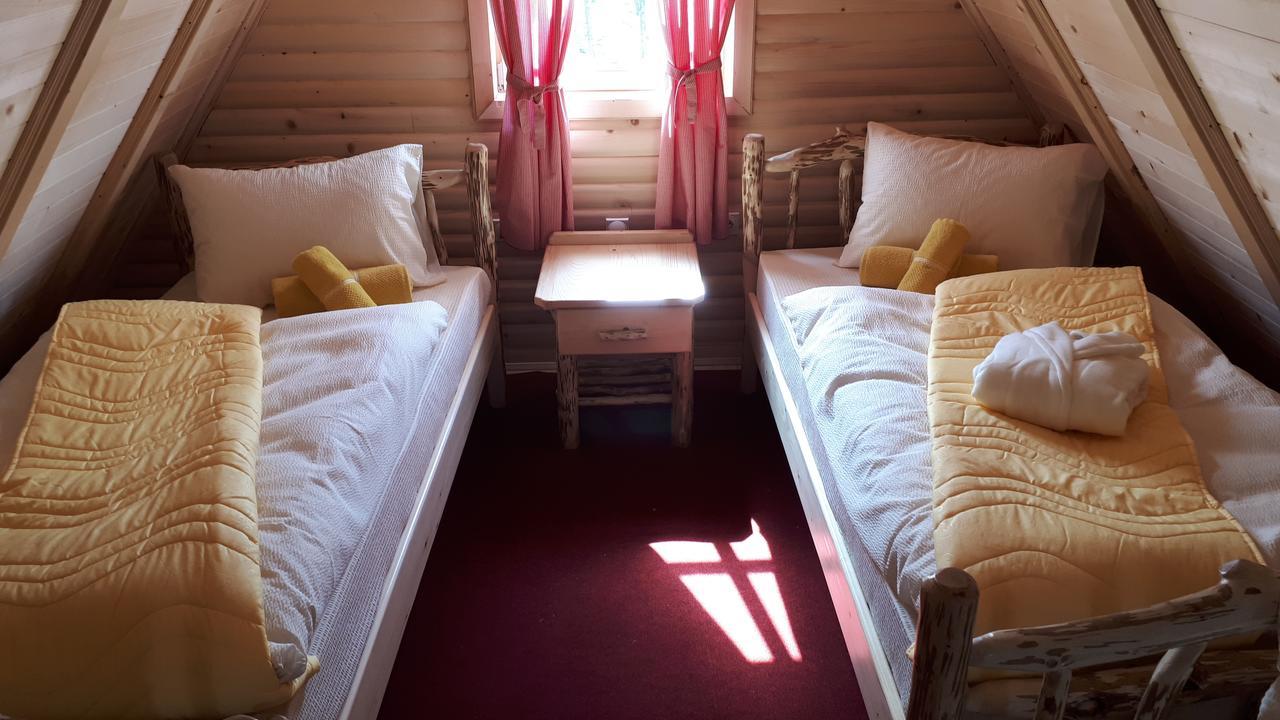 Etno Naselje Kum Bed & Breakfast Sokolac  Exterior photo